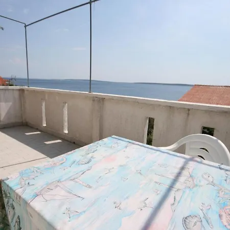 Apartment By The Sea Mandre, Pag - 6374 *